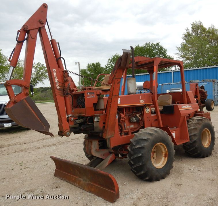 image for item DH8749 Ditch Witch 6510  cable plow