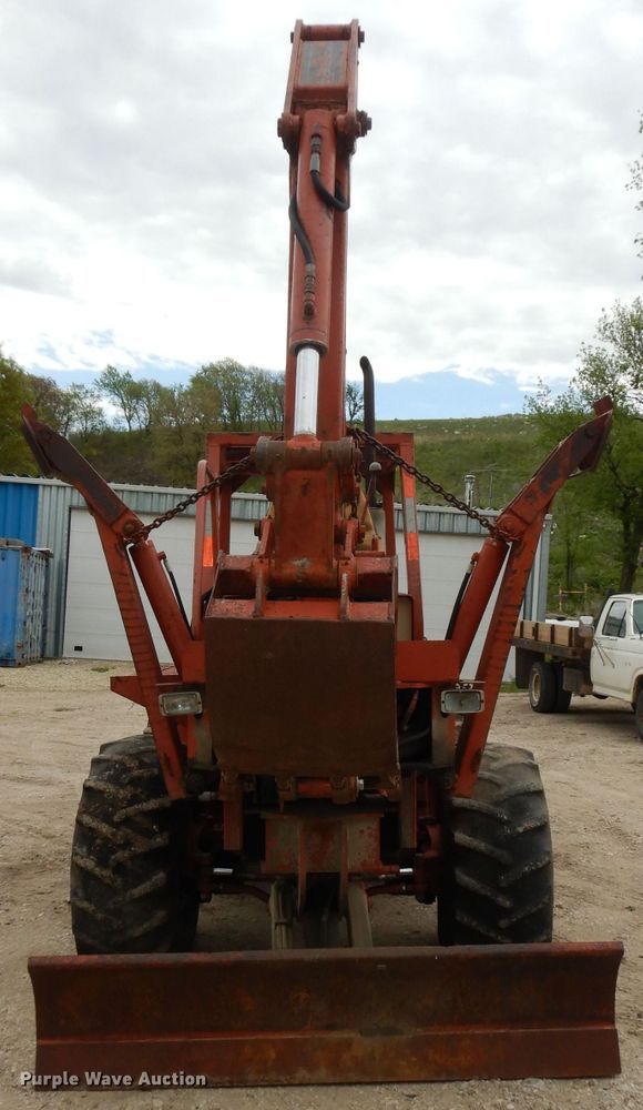 image for item DH8749 Ditch Witch 6510  cable plow