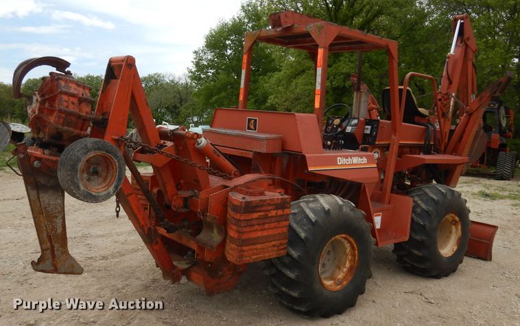 image for item DH8749 Ditch Witch 6510  cable plow