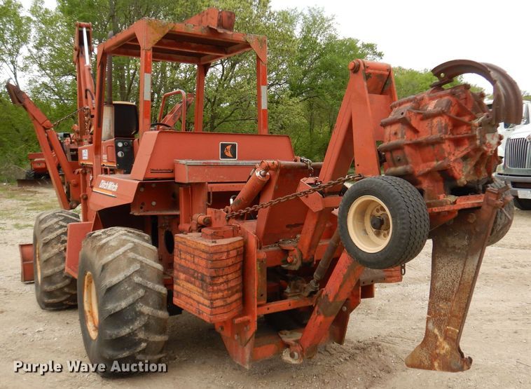 image for item DH8749 Ditch Witch 6510  cable plow