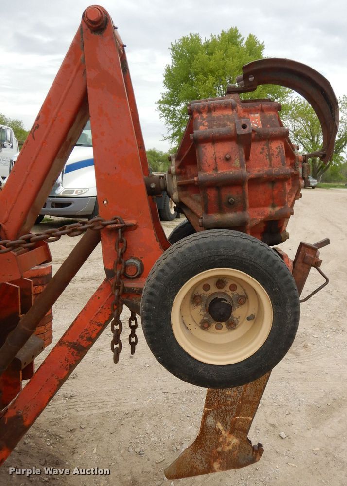 image for item DH8749 Ditch Witch 6510  cable plow