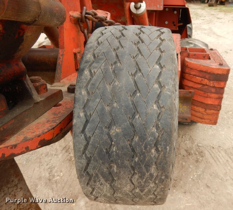 image for item DH8749 Ditch Witch 6510  cable plow