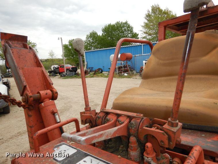 image for item DH8749 Ditch Witch 6510  cable plow