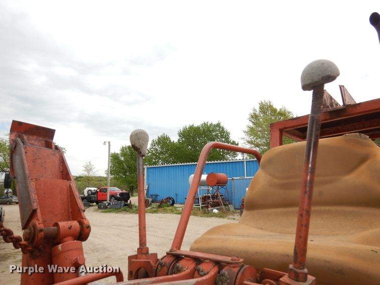 image for item DH8749 Ditch Witch 6510  cable plow