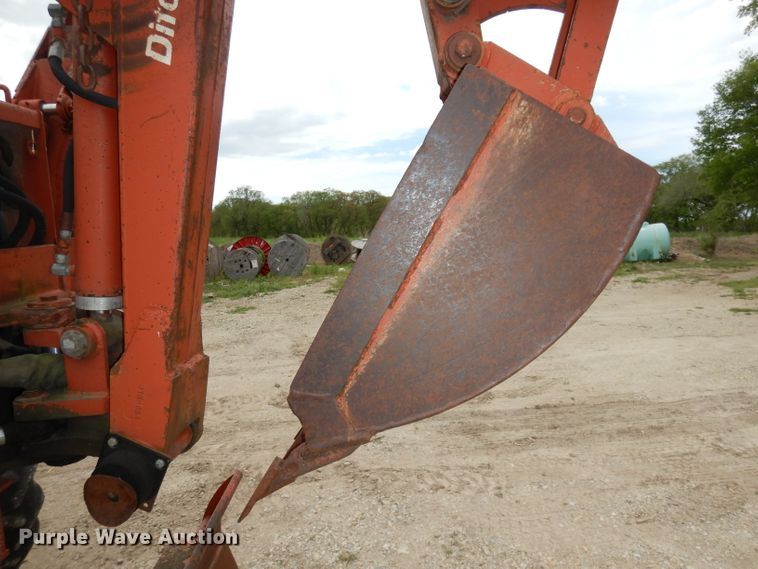 image for item DH8749 Ditch Witch 6510  cable plow