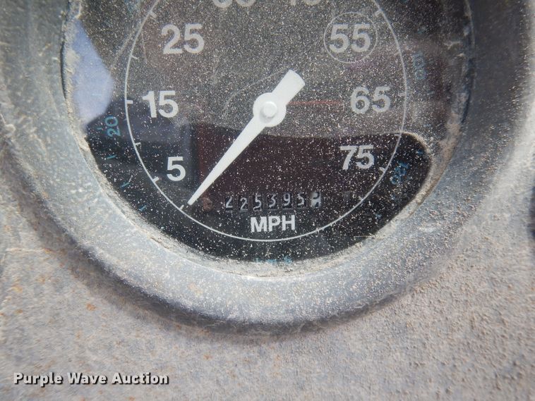 image for item DH8751 1991 Ford L8000  flatbed truck