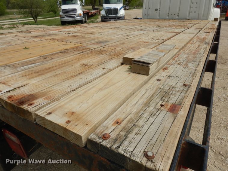 image for item DH8751 1991 Ford L8000  flatbed truck