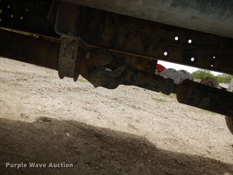 image for item DH8751 1991 Ford L8000  flatbed truck