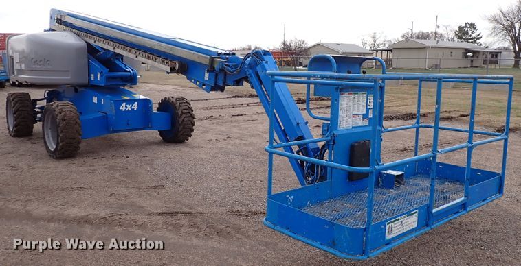 image for item DJ0172 2007 Genie S-65  boom lift