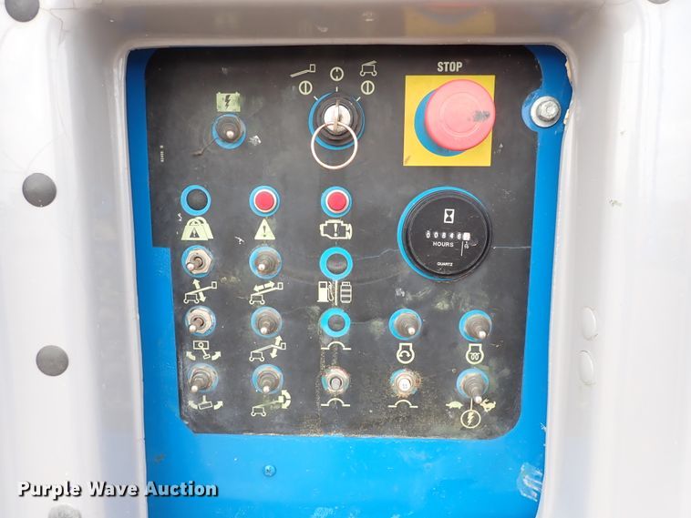 image for item DJ0172 2007 Genie S-65  boom lift