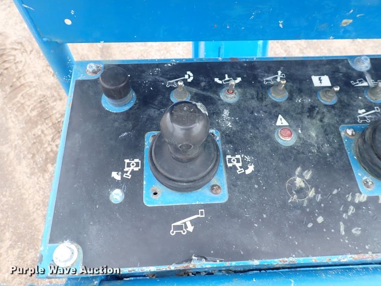 image for item DJ0172 2007 Genie S-65  boom lift