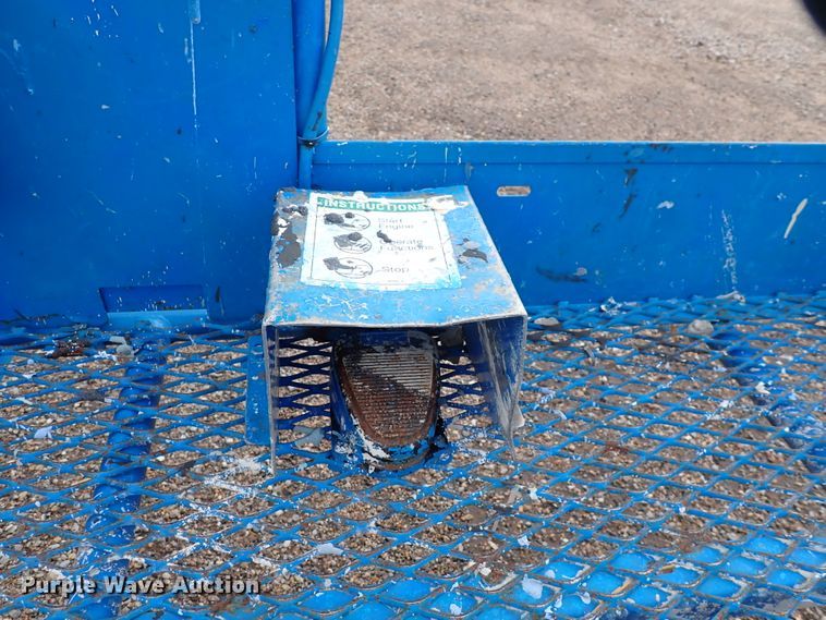 image for item DJ0172 2007 Genie S-65  boom lift