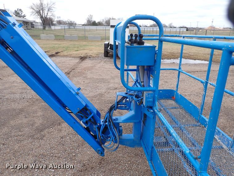 image for item DJ0172 2007 Genie S-65  boom lift