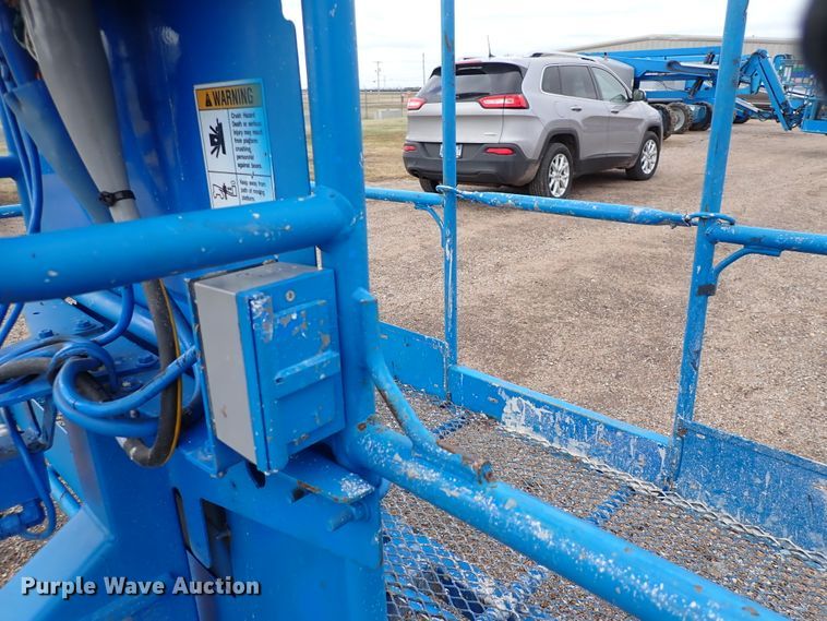 image for item DJ0172 2007 Genie S-65  boom lift