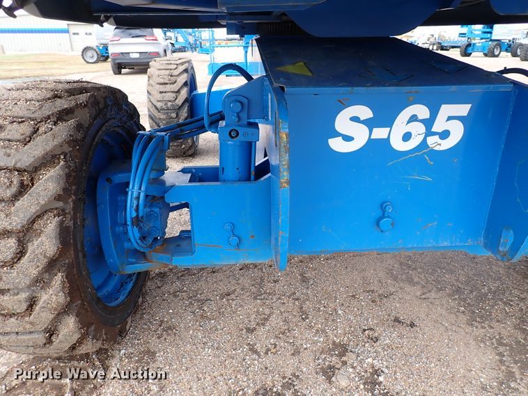 image for item DJ0172 2007 Genie S-65  boom lift