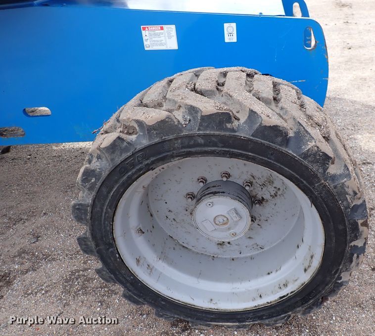 image for item DJ0172 2007 Genie S-65  boom lift