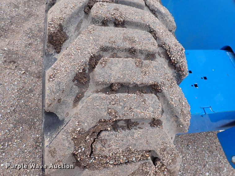 image for item DJ0172 2007 Genie S-65  boom lift