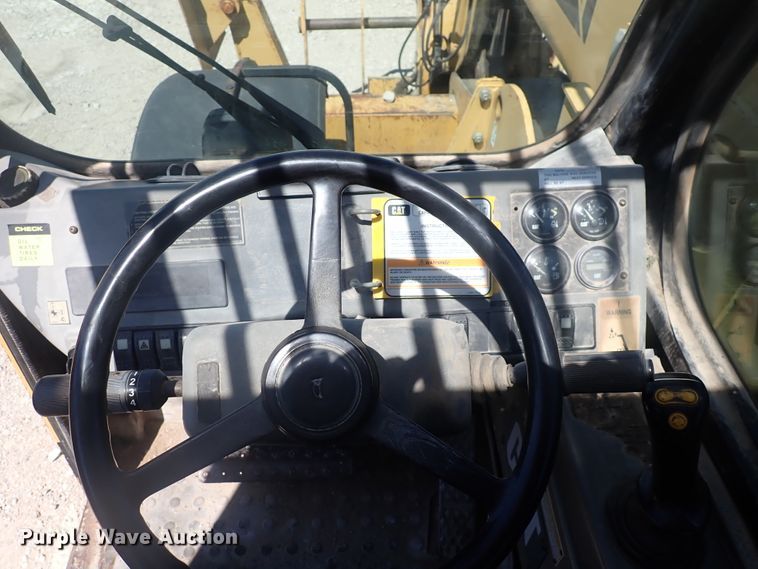 image for item DJ5650 1997 Caterpillar TH83  telehandler