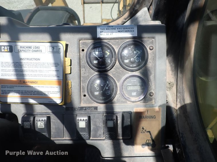 image for item DJ5650 1997 Caterpillar TH83  telehandler