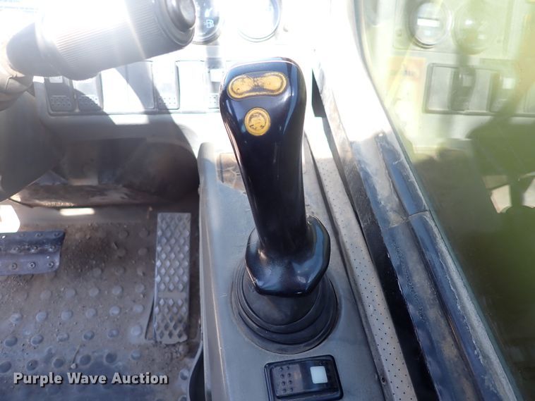 image for item DJ5650 1997 Caterpillar TH83  telehandler