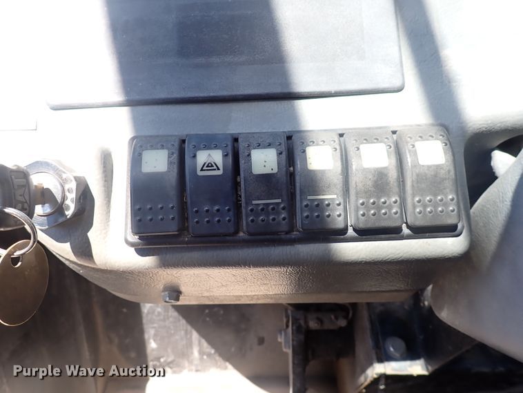 image for item DJ5650 1997 Caterpillar TH83  telehandler