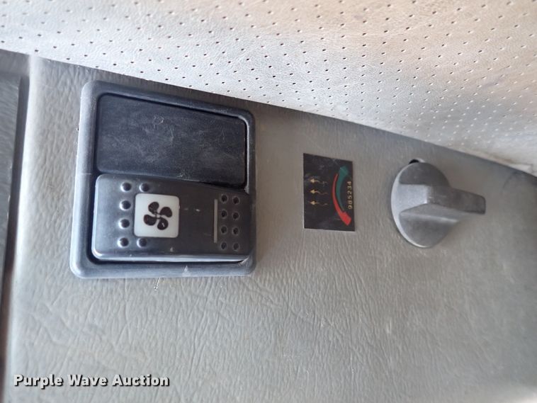 image for item DJ5650 1997 Caterpillar TH83  telehandler