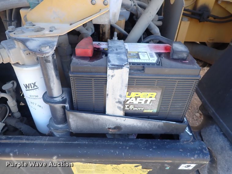 image for item DJ5650 1997 Caterpillar TH83  telehandler