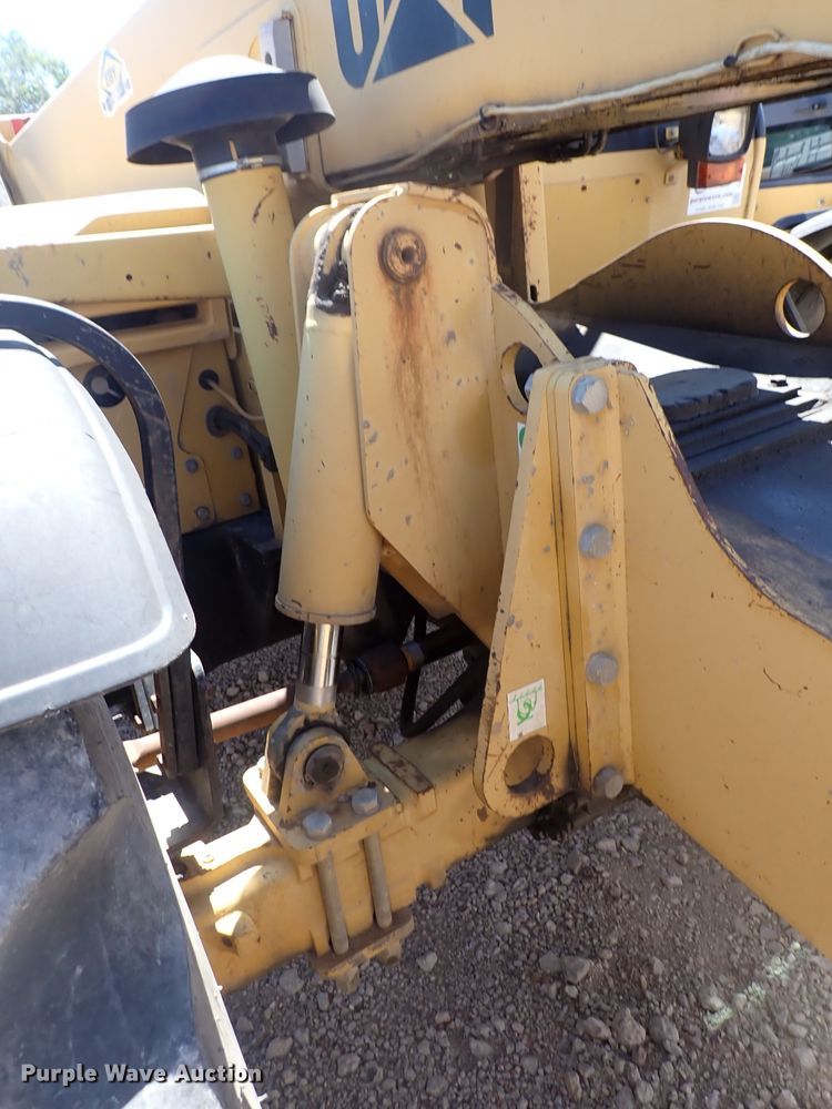 image for item DJ5650 1997 Caterpillar TH83  telehandler