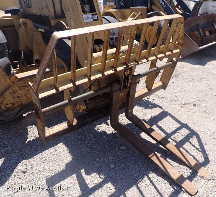 image for item DJ5650 1997 Caterpillar TH83  telehandler