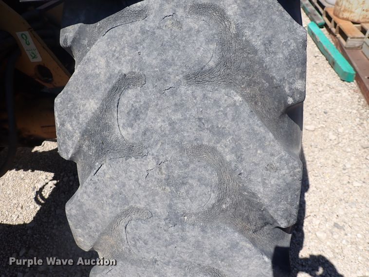 image for item DJ5650 1997 Caterpillar TH83  telehandler