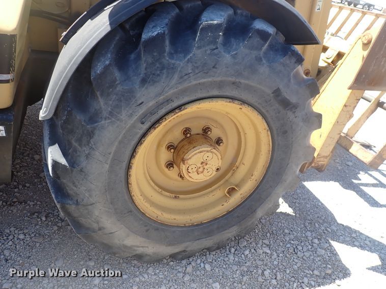 image for item DJ5650 1997 Caterpillar TH83  telehandler