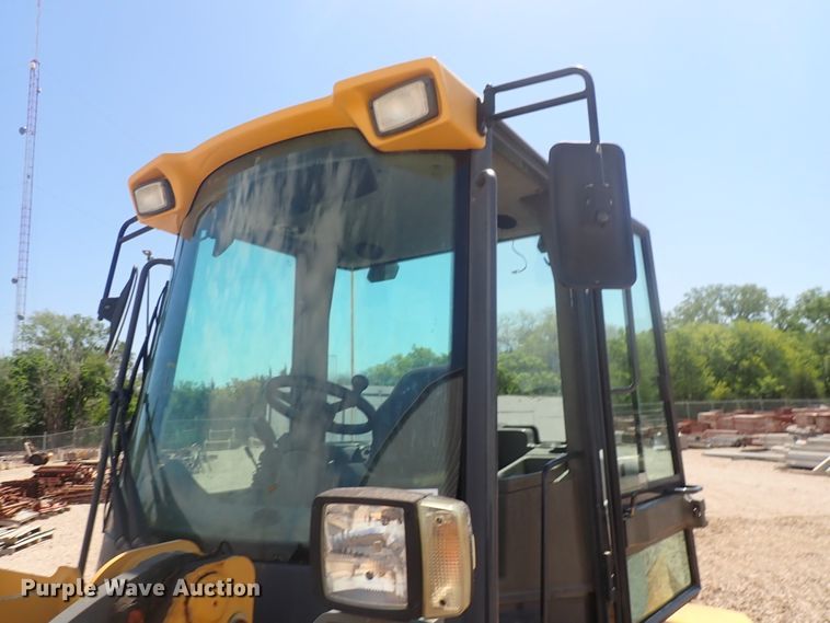 image for item DJ5651 2008 John Deere 304J  wheel loader