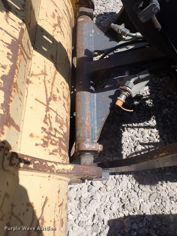 image for item DJ5651 2008 John Deere 304J  wheel loader