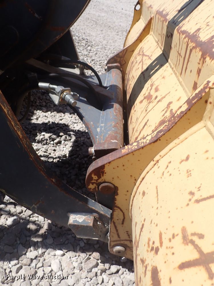 image for item DJ5651 2008 John Deere 304J  wheel loader