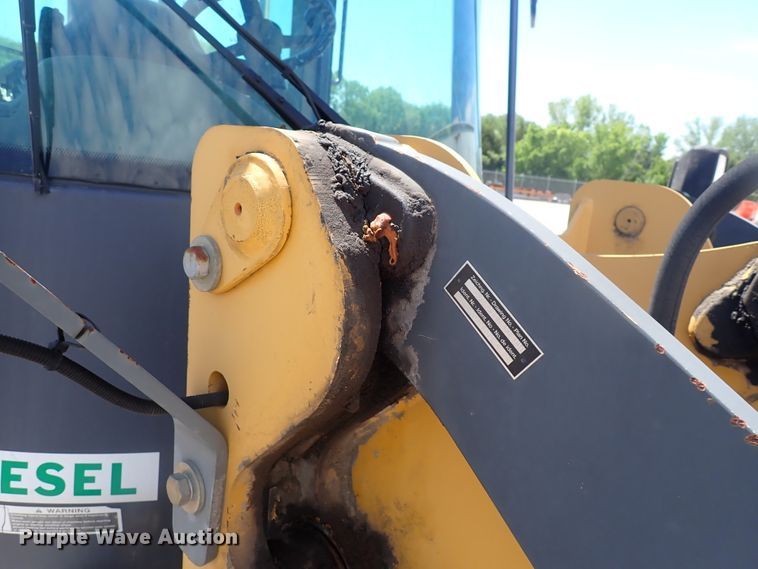 image for item DJ5651 2008 John Deere 304J  wheel loader