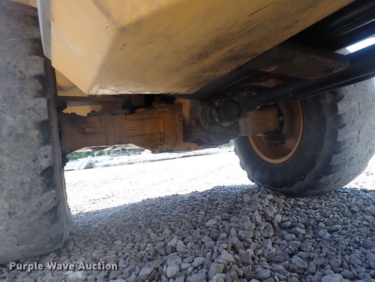 image for item DJ5651 2008 John Deere 304J  wheel loader