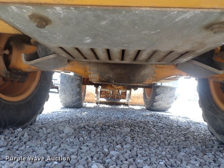 image for item DJ5651 2008 John Deere 304J  wheel loader