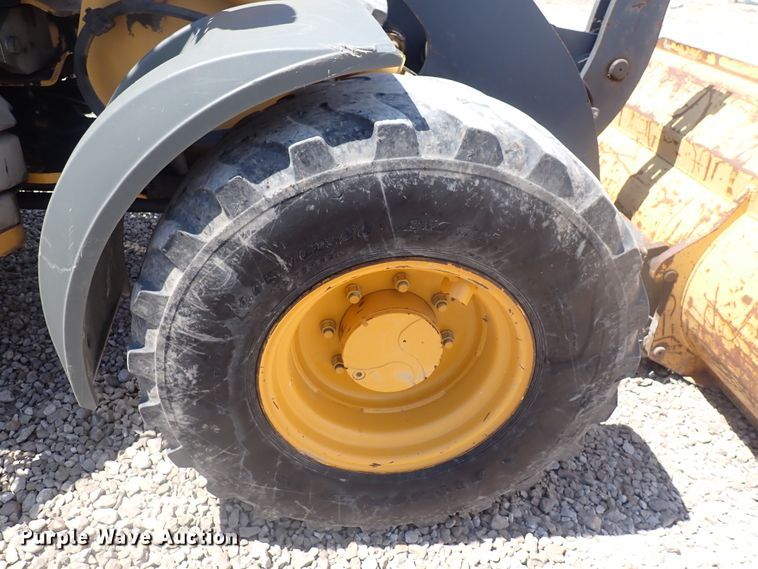 image for item DJ5651 2008 John Deere 304J  wheel loader