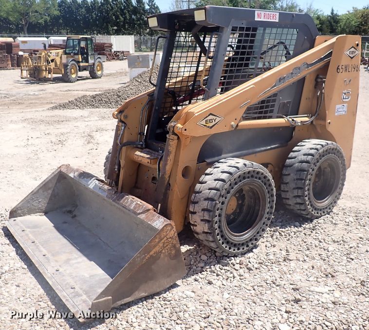 image for item DJ5654 2002 Case 70XT  skid steer loader