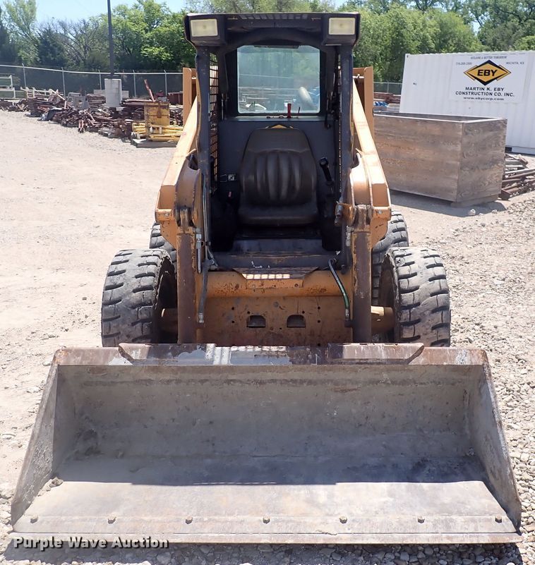 image for item DJ5654 2002 Case 70XT  skid steer loader