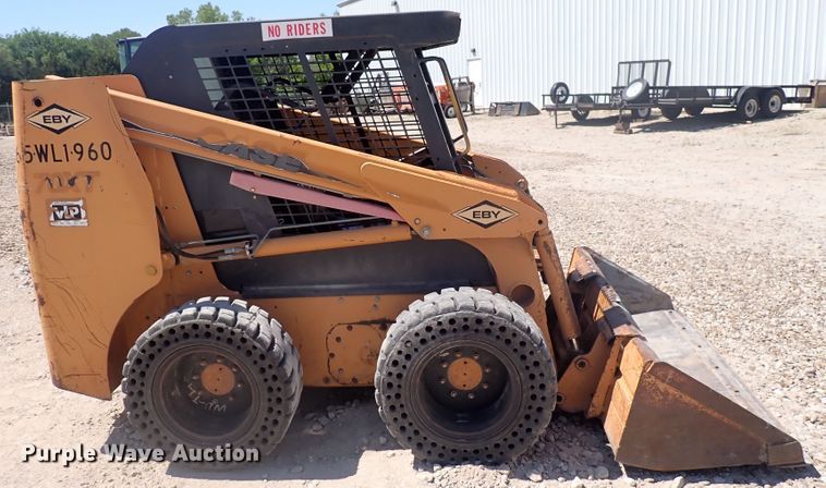 image for item DJ5654 2002 Case 70XT  skid steer loader