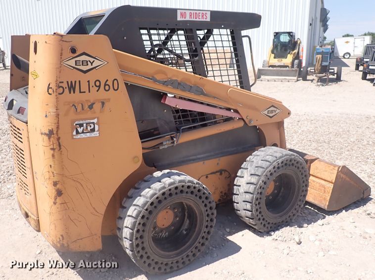 image for item DJ5654 2002 Case 70XT  skid steer loader