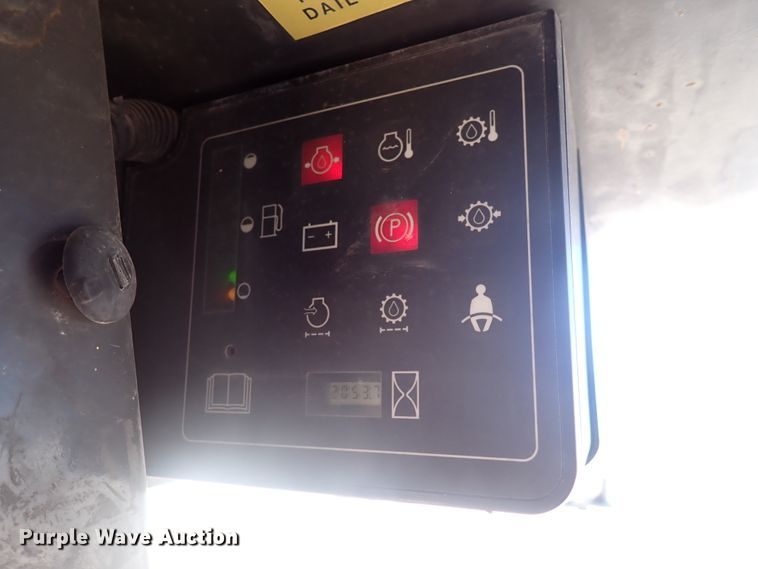 image for item DJ5654 2002 Case 70XT  skid steer loader