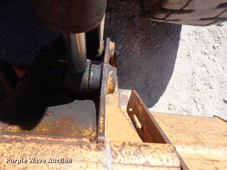 image for item DJ5654 2002 Case 70XT  skid steer loader