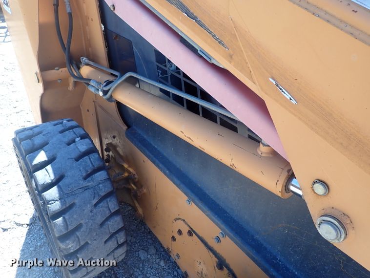 image for item DJ5654 2002 Case 70XT  skid steer loader