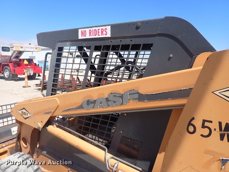 image for item DJ5654 2002 Case 70XT  skid steer loader