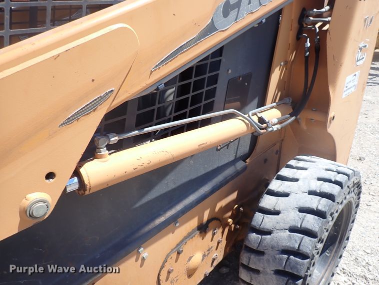 image for item DJ5654 2002 Case 70XT  skid steer loader