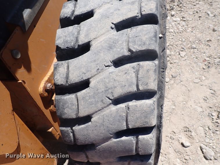 image for item DJ5654 2002 Case 70XT  skid steer loader