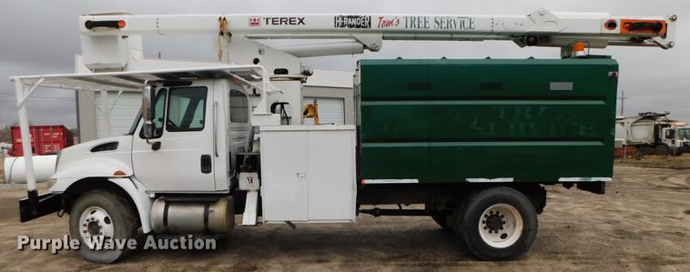 image for item DJ5969 2006 International 4300 SBA  forestry bucket truck
