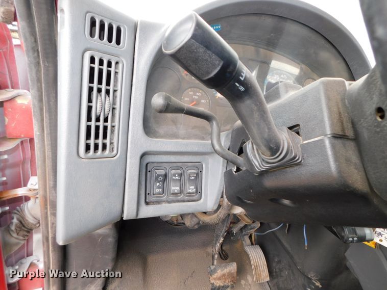 image for item DJ5969 2006 International 4300 SBA  forestry bucket truck